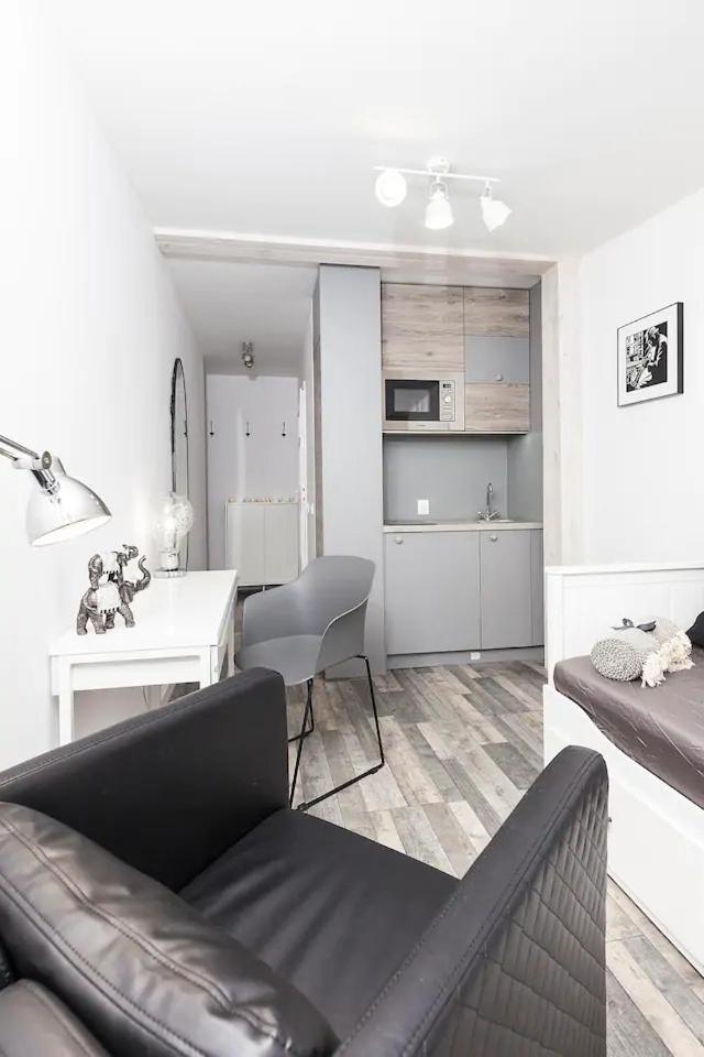 Apartment Book Fabryczna Lodz (Lodz)