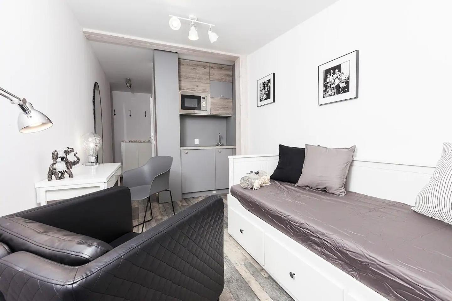 Apartment Book Fabryczna Lodz (Lodz)