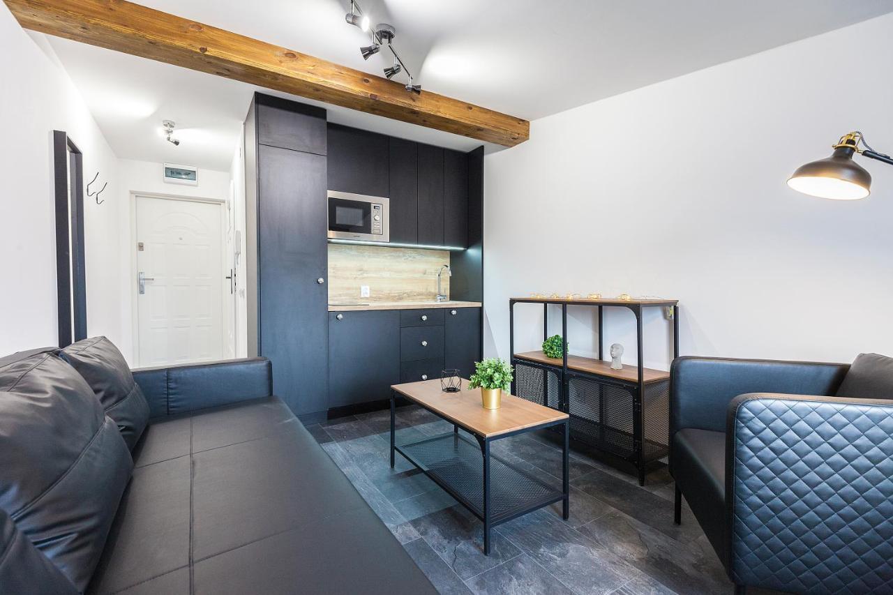 Apartment Book Fabryczna